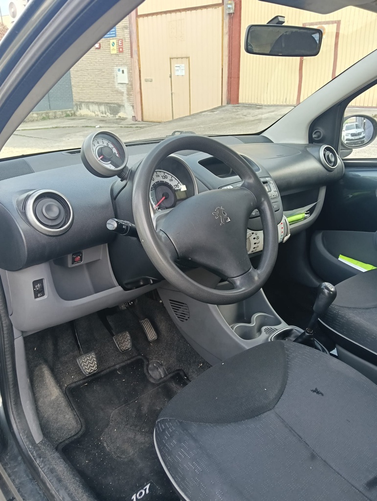 Renting Flexible 6 Meses | Peugeot 107 Active 0.8G